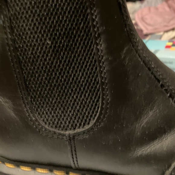 Dr. Martens women’s size nine leather Chelsea boots - Picture 3 of 16